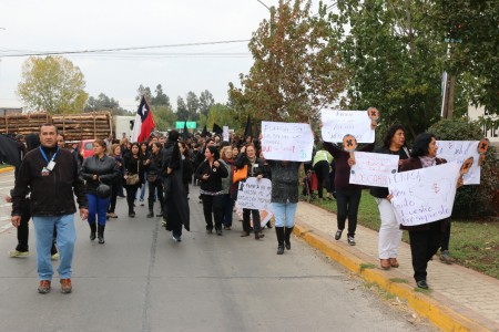 Multitudinaria protesta en Parral en rechazo a eliminación de usuarios del sistema de Salud Municipal por parte de FONASA